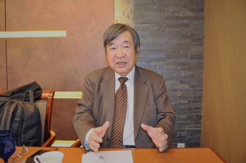 高木健一弁護士は先月３１日、日本政府が強制徴用判決を仲裁や国際司法裁判所に持ち込んでも絶対に韓国には勝てないと主張した。