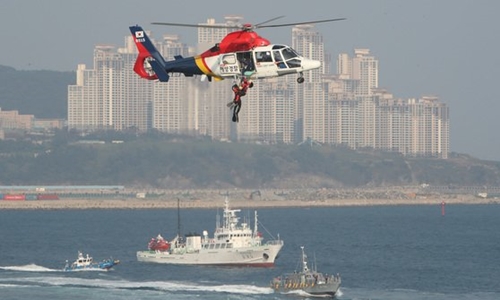 ２０１７年１１月３日、海洋事故災難対応民官軍警合同訓練が釜山市影島区（プサンシ・ヨンドグ）国立海洋博物館前の海上で実施された。