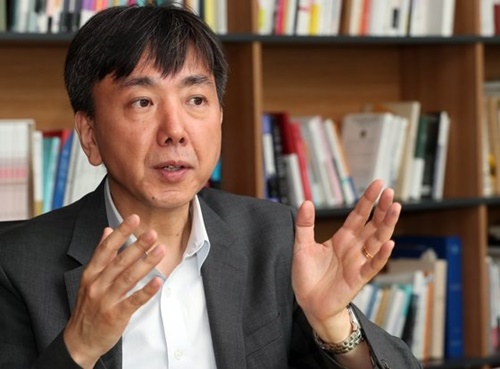 イ・ジェミン教授は日本政府の経済制裁に対し、「政治外交的対立が通商対立として表出されたのが本質。通商の枠組みで現れた以上ＷＴＯを活用しないわけにはいかない」と話した。