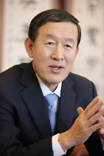 韓国全国経済人連合会の許昌秀会長