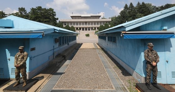 韓国戦争（朝鮮戦争）停戦協定６６周年を迎えた７月２７日、非武装地帯内の板門店は静かな雰囲気だった。［写真　共同取材団］