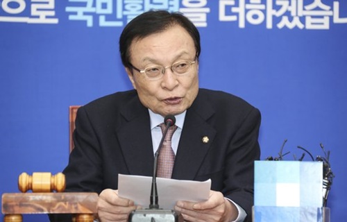 韓国与党「共に民主党」の李海チャン代表