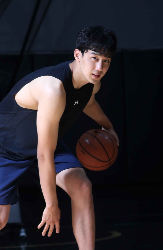韓国選手で初めて日本プロバスケットＢリーグに進出したヤン・ジェミン。　キム・サンソン記者