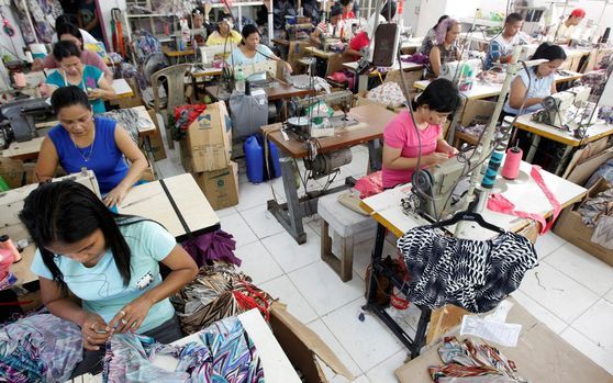 新型コロナの影響で世界の衣類工場が閉鎖または稼働停止している。衣類産業で経済を支えてきた東南アジアの国が危機を迎えている。［ツイッター］