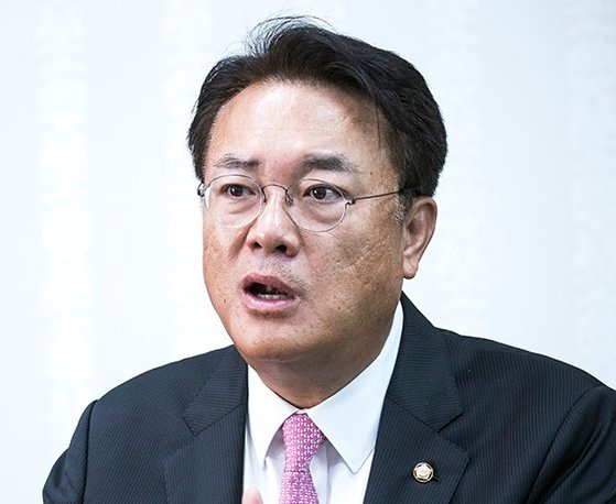 国民の力の鄭鎭碩議員。［中央フォト］