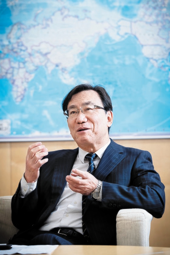 「日中韓三国協力事務局」の道上尚史事務局長は「日中韓協力は３国すべてに実利がある。ただし、隣国と言っても考えの違いは大きく、相互理解は容易ではない」と話した。チャン・ジニョン記者