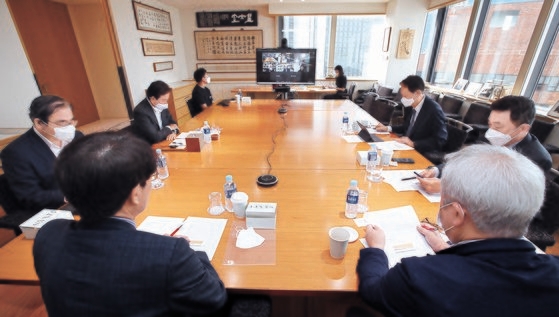 韓中ビジョンフォーラムが２７日、ソウルＨＳＢＣビルで「韓中相互否定認識の原因と解消案」をテーマに開かれた。　ウ・サンジョ記者