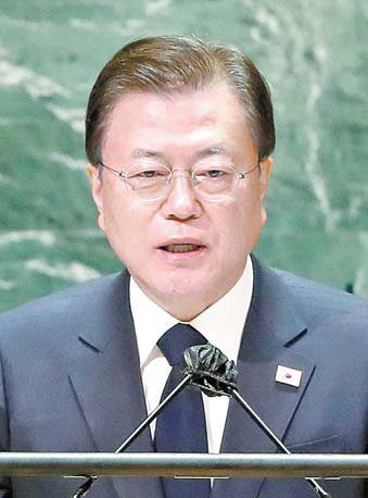 韓国の文在寅（ムン・ジェイン）大統領が２１日（現地時間）、米国ニューヨークで開かれた第７６回国連総会で一般討論演説を行っている。［写真　青瓦台］