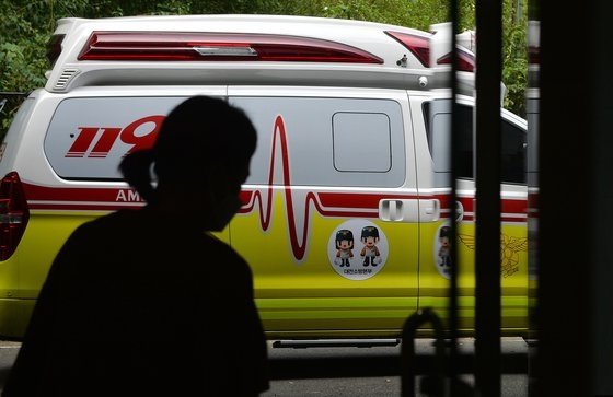大田のある予防接種センターで救急車が非常待機している。フリーランサー　キム・ソンテ