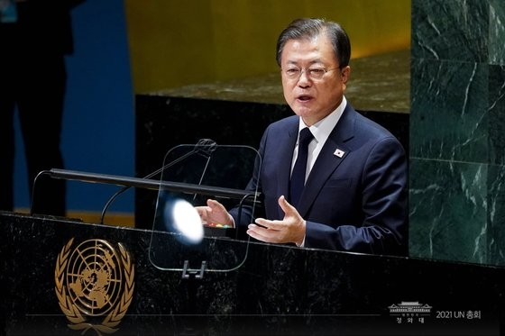 北朝鮮の核・ミサイル開発が続く状況では、終戦宣言が実現する場合むしろ韓半島の安保の脅威が増大するという懸念が強い。写真は昨年９月の国連基調演説で終戦宣言に対する国際社会の協力と支持を呼びかける文在寅（ムン・ジェイン）大統領。　［青瓦台提供］