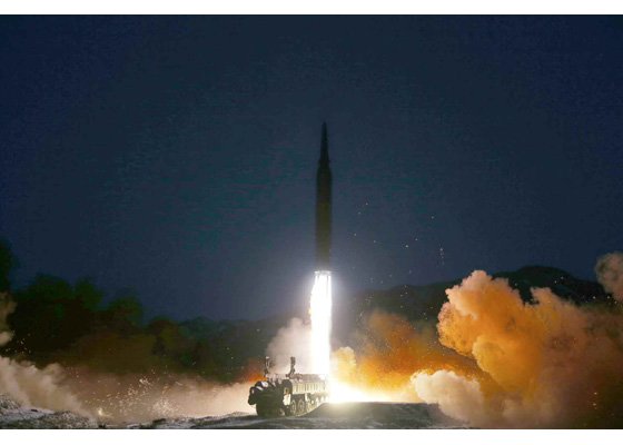 今月１１日、北朝鮮が東海（トンへ、日本名・日本海）に弾道ミサイルと推定される飛翔体を発射した。