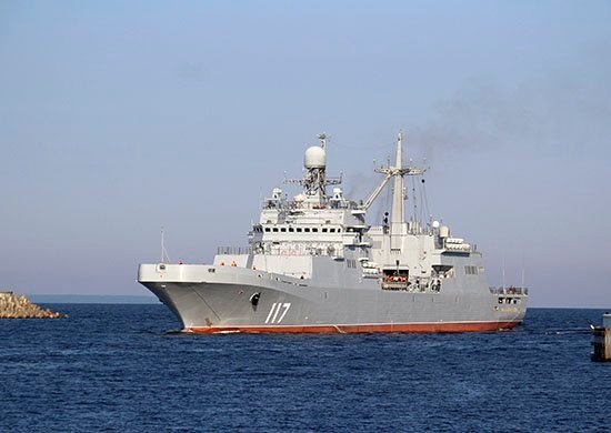 ２０２０年に就役し北海艦隊に配備されたイワン・グレン級揚陸艦ピョートル・モルグノフ。現在黒海に向かっているロシアの大型揚陸艦のひとつだ。［ロシア海軍ホームページ　キャプチャー］