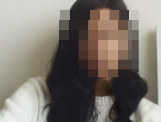 韓国系クリスチティーナ・ユナ・リーさん（３５、写真）が１３日、自宅の浴槽で遺体のまま警察に発見された。犯人は２５歳の黒人路上生活者アサマド・ナッシュ容疑者。ナッシュ容疑者は凶器でクリスティーナさんを殺害した。［写真　クリスチーナ・ユナ・リー　ＬｉｎｋｅｄＩｎキャプチャー］