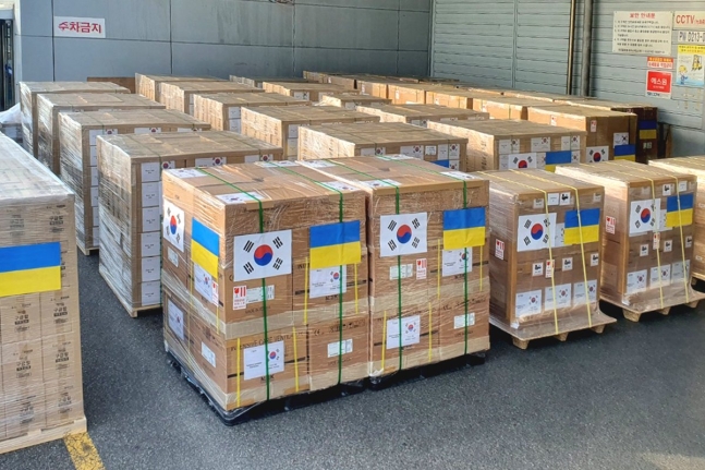 医療物資を含むウクライナへの支援品。［写真　外交部］
