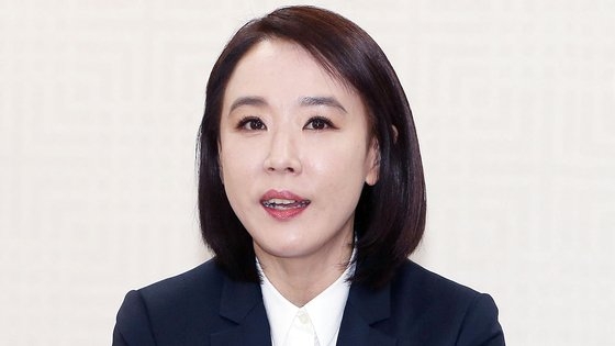 女優カン・スヨン　ソン・ボングン記者