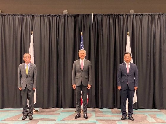 今年２月、ハワイ・ホノルルで開催された韓日米の北核首席代表協議。［写真　韓国外交部］