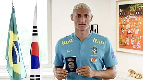 訪韓中のブラジル代表リシャルリソンはパスポートを紛失して再発給を受けた。　［写真＝駐韓ブラジル大使館］