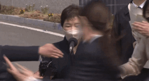 朴槿恵元大統領「焼酎瓶テロ」警護