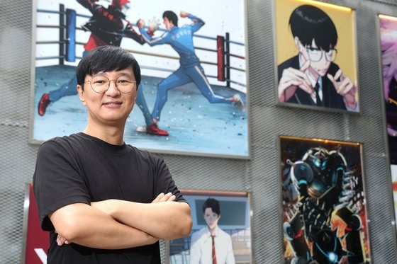 ２年間、ＬＩＮＥマンガＣＣＯとして在職後、自ら創立したＹＬＡＢ（ワイラボ）に復帰した漫画作家の尹仁完（ユン・イナン）氏は「韓国ウェブトゥーンが日本漫画界の変化をもたらした」と話した。［写真　チャン・ジニョン記者］