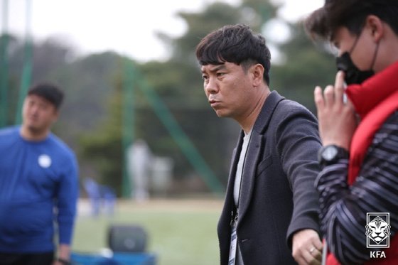 アン・ヒョヨン大学選抜チーム監督。６月に新しいチームを構成してデンソーカップ勝利を導いた。［写真　大韓サッカー協会］