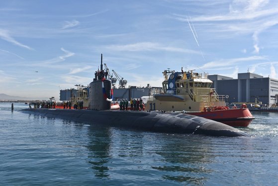 米海軍のロサンゼルス級原子力潜水艦「アナポリス」も今回の合同演習に参加する。写真は２０１８年２月に米サンディエゴのポイントロマ基地に停泊中のアナポリス。［写真　米海軍］
