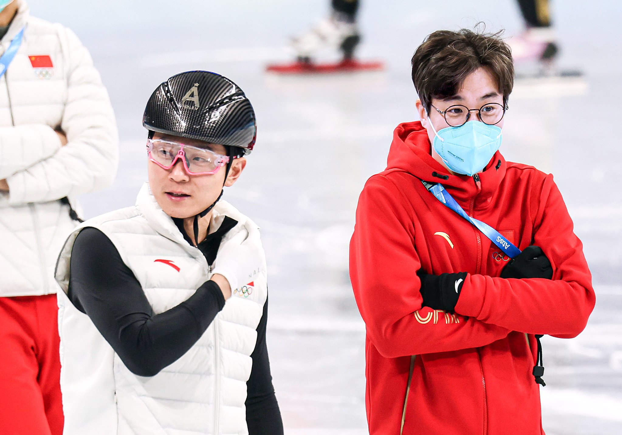 ２０２２北京冬季五輪で中国代表コーチとして活躍したビクトール・アン（左）
