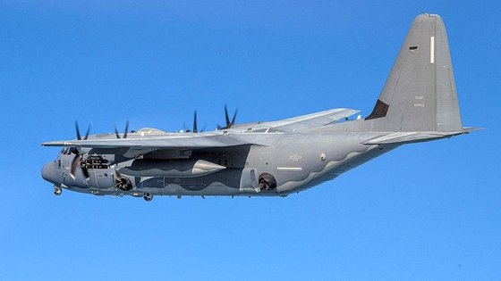先月２７日、韓米連合特殊作戦訓練に投入された米航空打撃資産ＡＣ－１３０Ｊが任務を遂行している。　韓国軍合同参謀本部