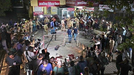 暴力団出身のインド政治家が射殺された現場［写真　ＡＰ＝聯合ニュース］