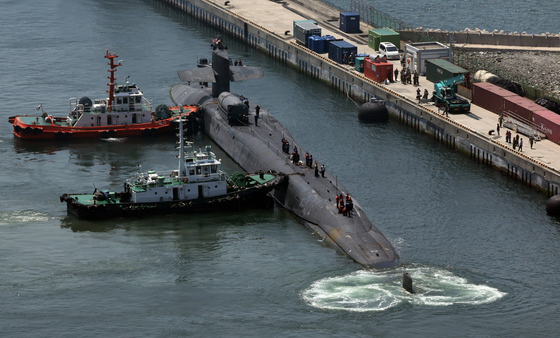 今月１６日に釜山（プサン）海軍作戦司令部に入港した米海軍の巡航ミサイル原子力潜水艦（ＳＳＧＮ）「ミシガン」　ソン・ボングン記者