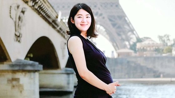 最近、韓国で初めて「レズビアン妊婦」になったという事実を明らかにして話題になったキム・ギュジンさん。［キム・ギュジンさんのインスタグラム　キャプチャー］