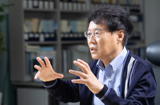 漢陽大学の朴在勤碩学教授は「日本の半導体産業の反騰が可能だ」と話した。チェ・ギウン記者