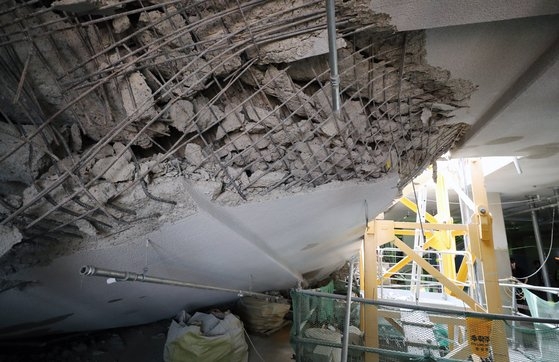 【時論】「基本の基本」も無視したマンション崩壊＝韓国