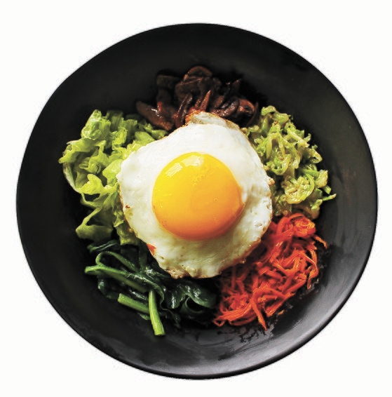 １１日にグーグルが発表した「２０２３年今年の検索語」によると、韓国伝統料理のビビンバは昨年に比べ最も多く検索が増加したレシピだった。［写真　シャッターストック］