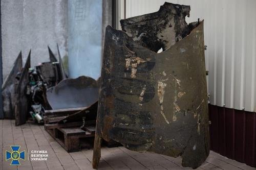 ウクライナが自国で北朝鮮の武器が使用された証拠として公開したミサイルの破片　［写真　ウクライナ保安局局（ＳＢＵ）］