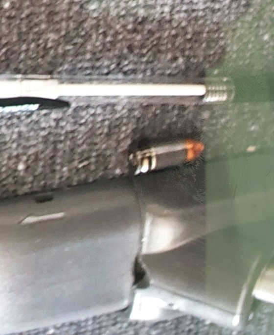 仁川国際空港第２ターミナルで、イタリアのミラノに向かおうとしていた大韓航空９２７便から実弾が見つかった。［写真　読者提供］