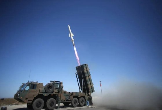 日本がスタンドオフ防衛能力資産に挙げる１２式地対艦ミサイル　［写真　陸上自衛隊］