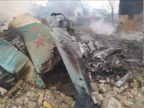  ２０２２年にウクライナが撃墜したロシアのＳｕ－３４　［写真　ウクライナ国防省］