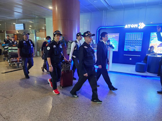 ２日（現地時間）、ミャンマー地震被害を助けるための日本の救護隊がヤンゴン国際空港から入国している。ウィ・ムンヒ記者