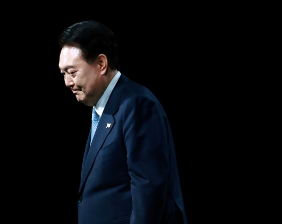 韓国憲法裁判所が４日、尹錫悦（ユン・ソクヨル）大統領を罷免した。［写真　聯合ニュース］