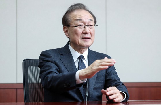 韓国の朴泰鎬（パク・テホ）元通商交渉本部長は１１日、関税戦争における韓国の生存法として「先端技術素材・部品・装備供給のグローバルハブ」を提案した。キム・ソンリョン記者