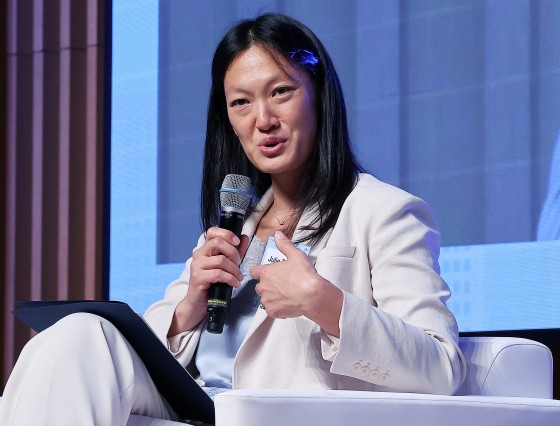 ジュリー・ターナー前北朝鮮人権問題担当特使。写真は昨年「２０２４北朝鮮人権ソウルフォーラム：自由に向かった旅程、北朝鮮離脱住民との同行」にパネルとして出席したときの様子。［写真　ニュース１］