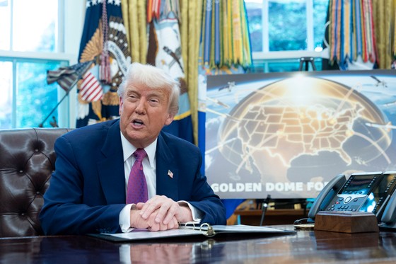 ２０日（現地時間）、米ワシントンのホワイトハウスで宇宙基盤ミサイル防衛体系「ゴールデンドーム」推進計画を発表したトランプ米大統領　［ＥＰＡ＝聯合ニュース］