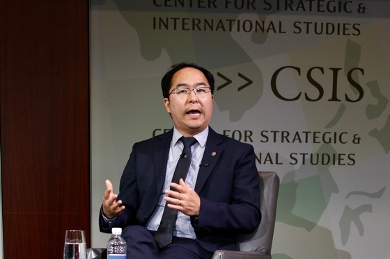 米国上院の韓国系アンディ・キム議員（民主・ニュージャージー）が１８日（現地時間）、米戦略国際問題研究所（ＣＳＩＳ）が主催した懇談会で韓米関係強化について発言している。［写真　ワシントン特派員団］