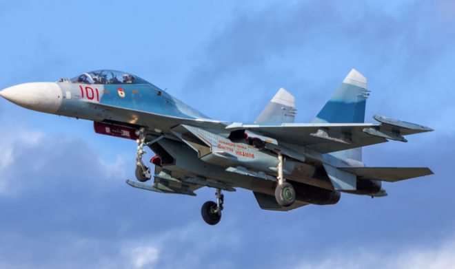 今月２５日夜から２６日未明にかけて、ロシア・クラスノダール地方の空軍基地で火災が発生し、Ｓｕ（スホーイ）－２７ＵＢ航空機が破壊された。［写真　Ｓｕ－２７ＵＢ資料］