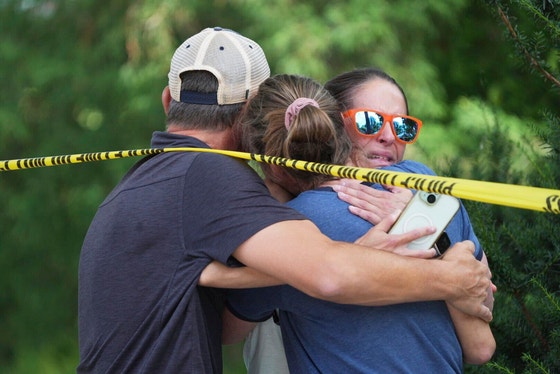 米ミネソタ州ミネアポリスのカトリック学校で２７日午前、銃撃事件が発生した。［写真　ＡＰ＝聯合ニュース］
