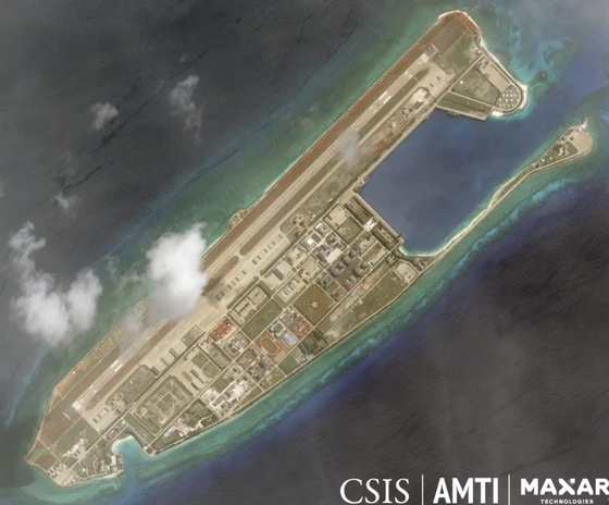 中国の人工島 。[写真 AMTI ホームページ]