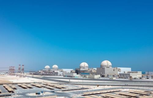 韓国型原発APR1400モデルで建設したアラブ首長国連邦（UAE）バラカ原発団地。［写真 聯合ニュース］