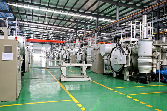 中国のレアアース永久磁石生産工場の焼結炉  ［写真 バイドゥ］