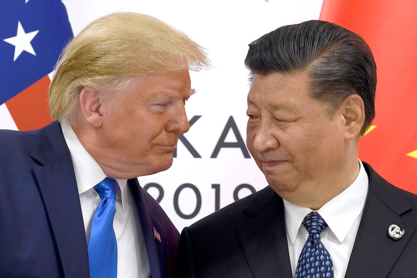 2019年6月29日、大阪で開催されたG20首脳会議期間中に会ったトランプ国大統領（左）と習近平国家主席 ［AP＝聯合ニュース］