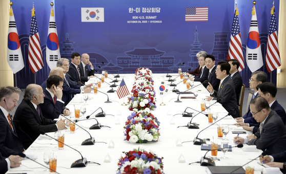 李在明大統領とトランプ米大統領が29日、慶州博物館で首脳会談をしている。［写真 大統領室写真記者団］